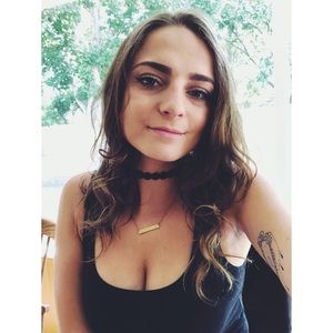 Meet your Posher, Elisha